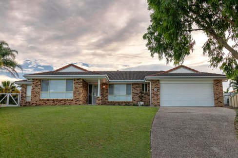 29 Whipbird Court, Burleigh Waters QLD 4220