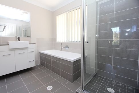 290B Cotlew Street West, ASHMORE QLD 4214