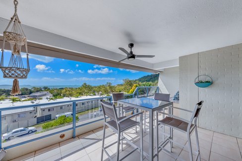 29/6 Eshelby Drive, CANNONVALE QLD 4802
