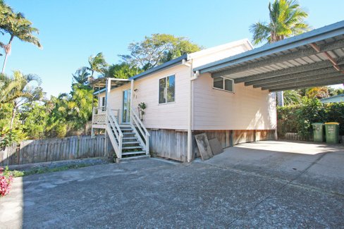 2/96 Johnston Street, SOUTHPORT QLD 4215