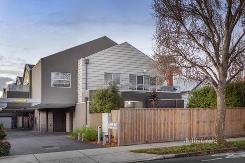 2 98 Normanby Avenue Thornbury 3071