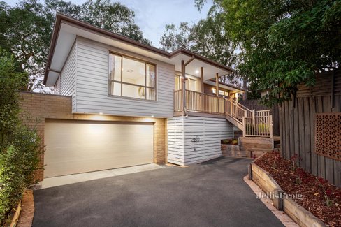 29A Heather Grove Briar Hill 3088