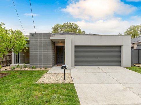 2A Indi Street, ALFREDTON VIC 3350