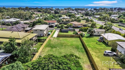 2A Jacaranda Drive, TORQUAY QLD 4655