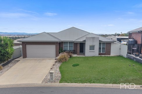 2a Kaputar Close, TAMWORTH NSW 2340