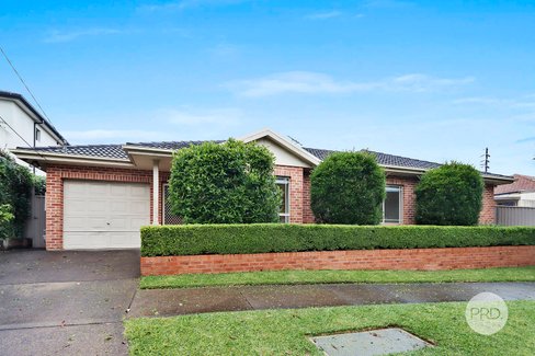 2A Mavis Avenue, PEAKHURST NSW 2210