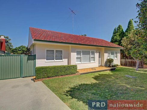 2A Wattle Street, PEAKHURST NSW 2210