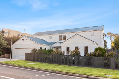 2B Bridge Road  Barwon Heads 3227