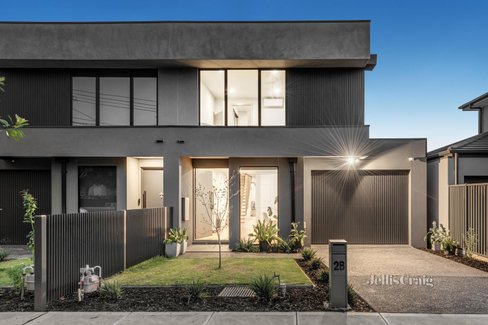 2b Fraser Street Bentleigh East 3165