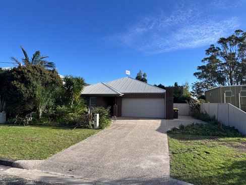 2B Gilchrist Road, SALAMANDER BAY