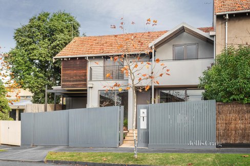 2B Golden Quadrant Glen Iris 3146