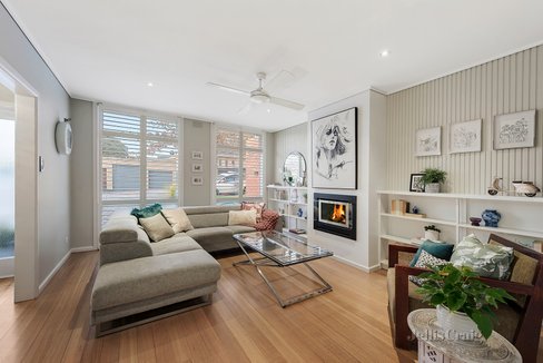 2B Lesley Street Camberwell 3124