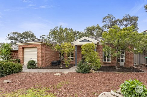 2B Lyndale Court, FLORA HILL VIC 3550