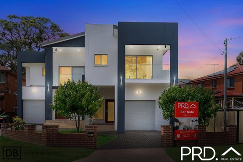 2b Ogilvie Street, EAST HILLS NSW 2213