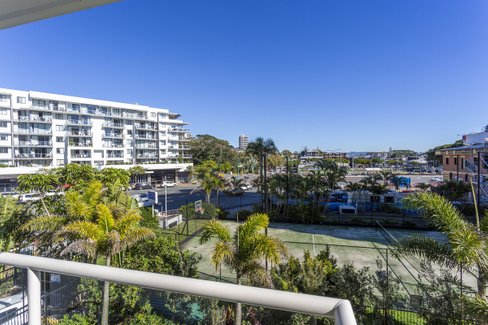 2F/52 Goodwin Terrace, BURLEIGH HEADS QLD 4220