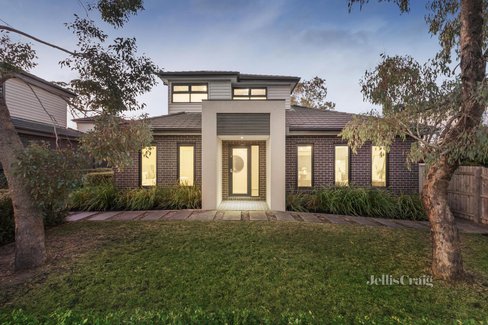 3 & 6 110-112 Nell Street Greensborough 3088