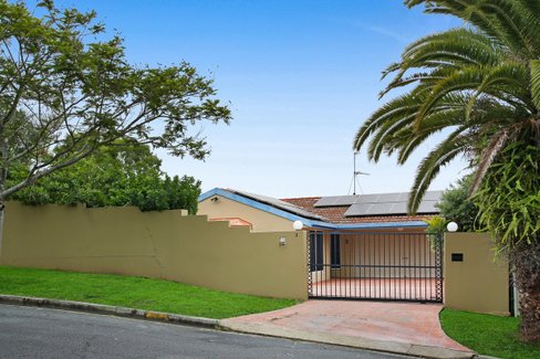 3 Cameron Court, Ashmore QLD 4214