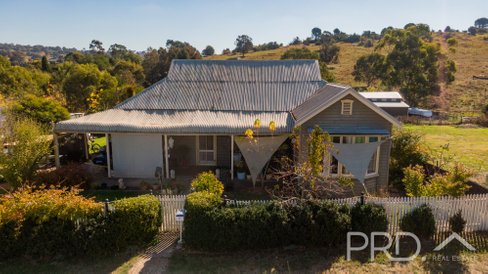 3 Camp Street, ADELONG NSW 2729