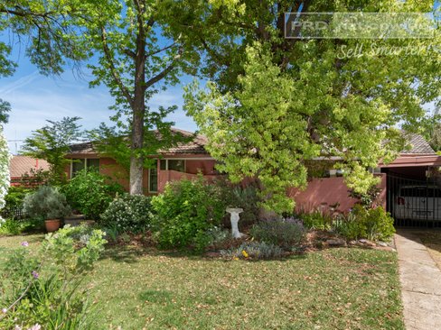 3 Churchill Avenue, KOORINGAL NSW 2650