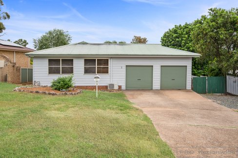 3 Clayton Crescent, RUTHERFORD NSW 2320