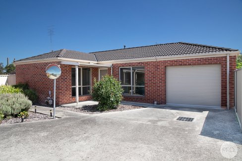 3 Cloud Close, REDAN VIC 3350