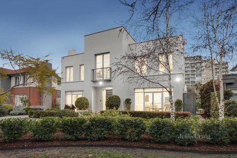 3 Coogee Place Port Melbourne 3207