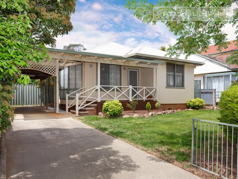 3 Essex Road, MOUNT AUSTIN NSW 2650