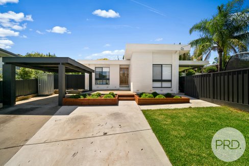 3 Falcon Place, KOORINGAL NSW 2650