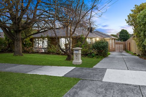 3 Gauntlet Avenue Glen Waverley 3150