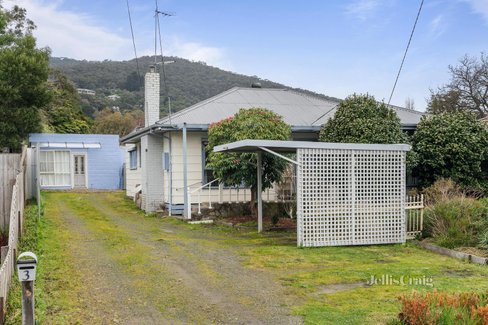 3 Gerald Street Ferntree Gully 3156