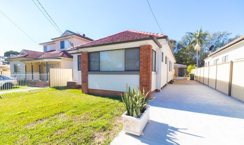 3 Glamis Street, KINGSGROVE NSW 2208