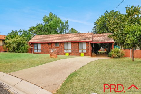 3 Glengarvin Drive, TAMWORTH NSW 2340