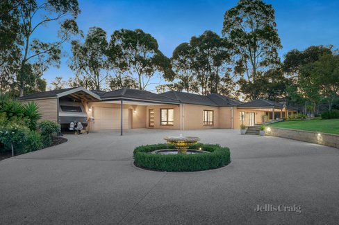 3 Goulburn Grove Yallambie 3085