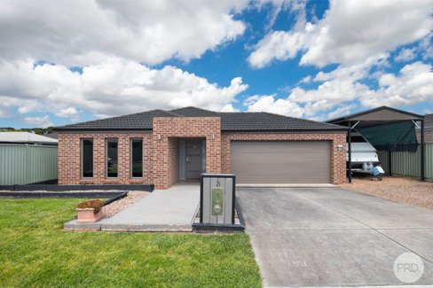 3 Hodge Street, MINERS REST VIC 3352