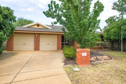 3 Illeura Road, BOURKELANDS NSW 2650