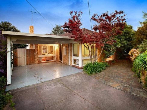 3 Kelvinside Street Balwyn North 3104