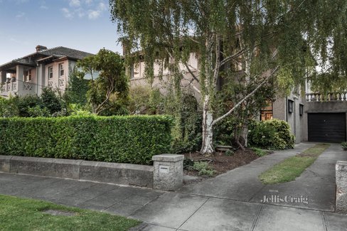 3 Linden Court Prahran 3181