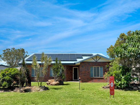 3 Lizy Street, BUCASIA QLD 4750