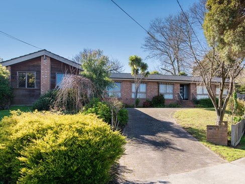 3 Lowe Court Bayswater North 3153