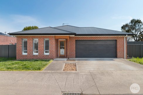 3 Lucia Crescent, MOUNT CLEAR VIC 3350