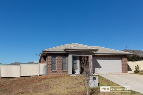3 Magpie Drive, TAMWORTH NSW 2340