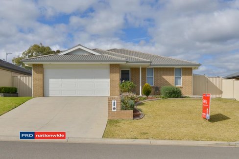 3 Mountain Gum Road, TAMWORTH NSW 2340