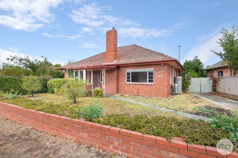 3 Muir Crescent, NEWINGTON VIC 3350
