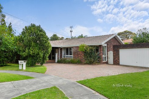 3 Nigretta Court Mount Waverley 3149