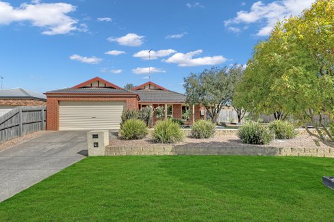 3 Nivek Court St Albans Park 3219