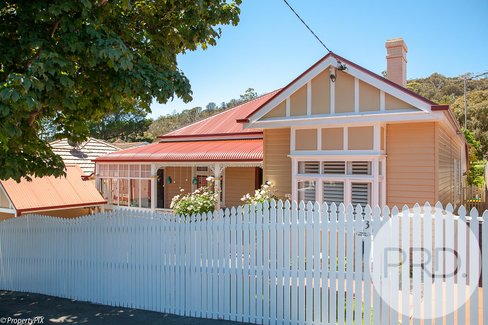 3 Oldham Avenue, NEW TOWN TAS 7008