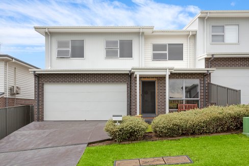 3 Paul Circuit, TULLIMBAR NSW 2527