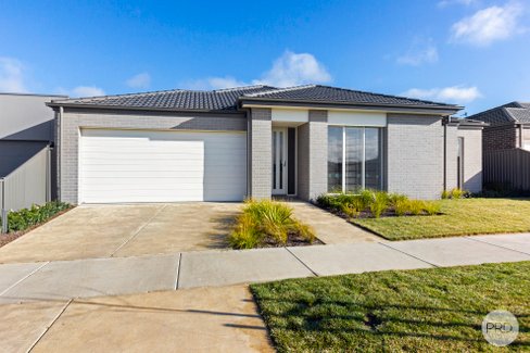 3 Peridot Way, ALFREDTON VIC 3350