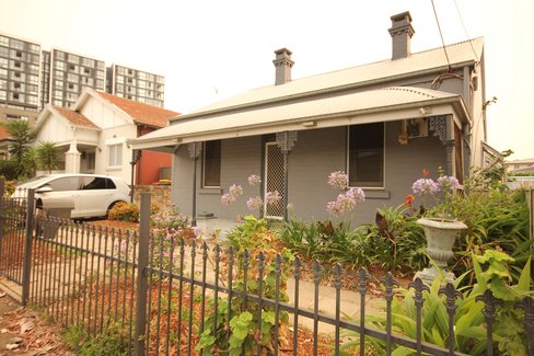 3 Prospect Street, CARLTON NSW 2218
