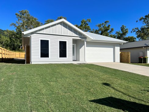 3 Reef Court, CANNONVALE QLD 4802